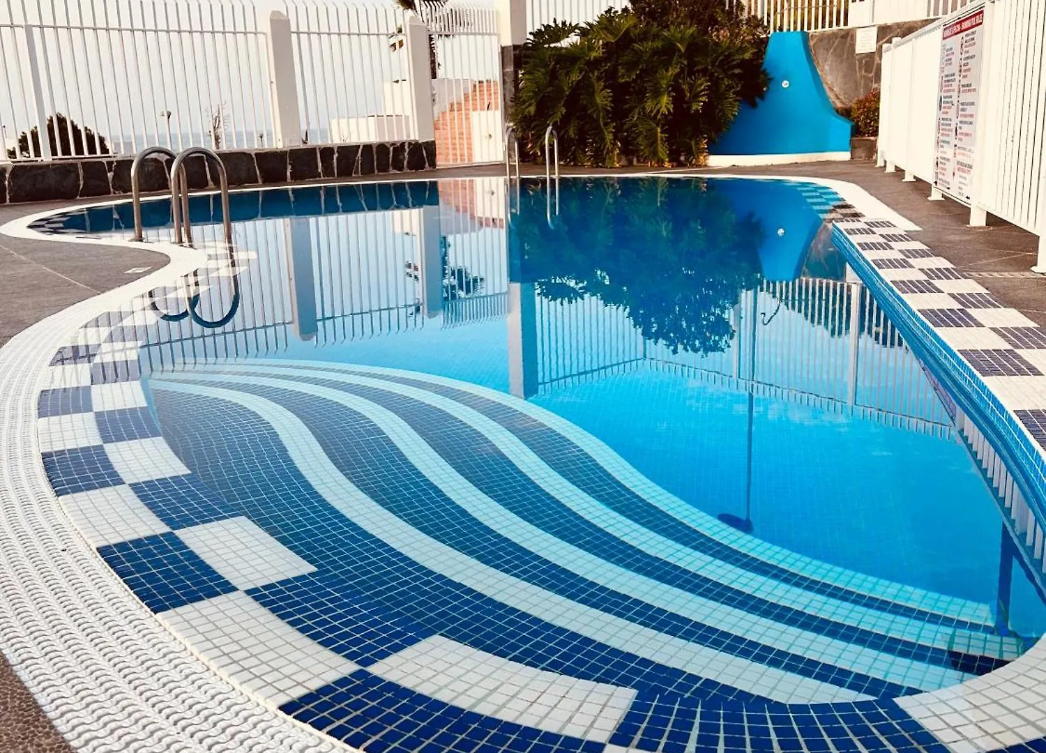 阿德耶Costa Caleta 404公寓 西班牙
